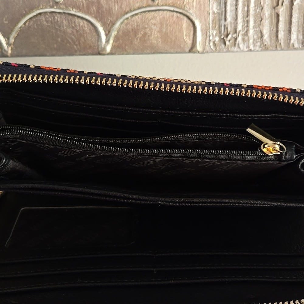 Steve Madden Multicolor Striped Wallet/Wristlet - Picture 5 of 7
